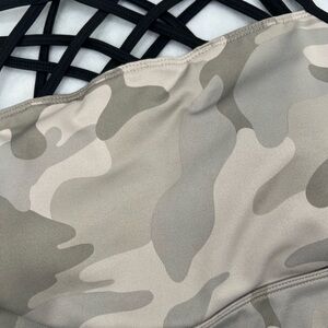 Hollister Cali Sport Camo Bra L